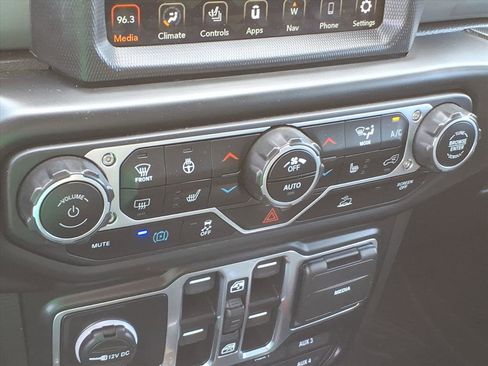 Used 2023 Jeep Wrangler Unlimited w/ Cold Weather Group AWD/4WD image 32