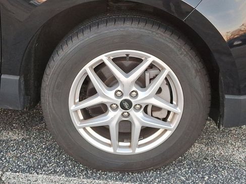 Used 2023 Ford Edge SEL image 4