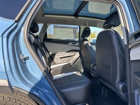 New 2026 Volkswagen Taos SEL image 28