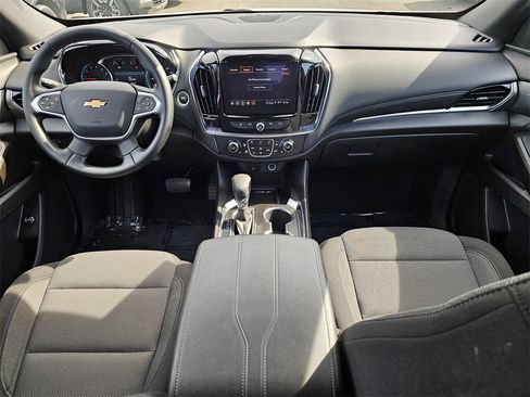 Used 2023 Chevrolet Traverse LT image 20