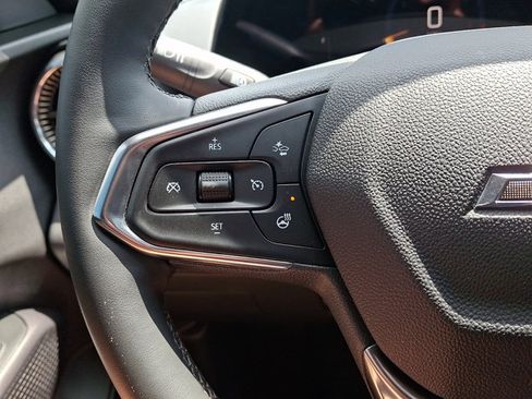 Used 2025 Chevrolet Trax ACTIV w/ Sunroof Package FWD image 21