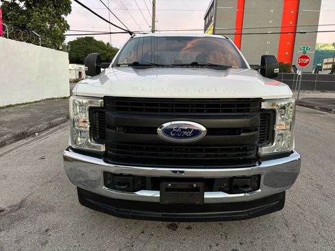 Used 2019 Ford F250 XL w/ Power Equipment Group image 7