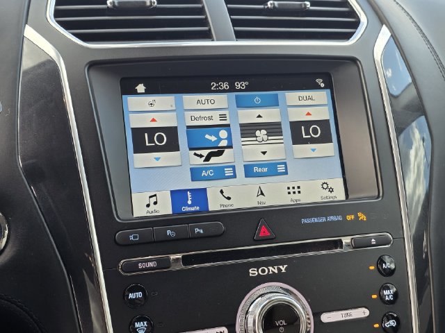 Used 2018 Ford Explorer Platinum AWD/4WD image 10