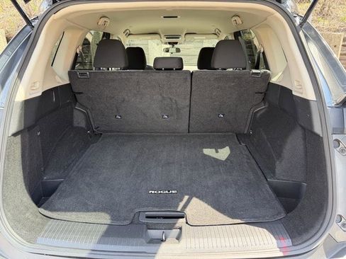 Used 2023 Nissan Rogue SV FWD image 26