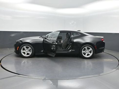 Used 2022 Chevrolet Camaro LT RWD image 32