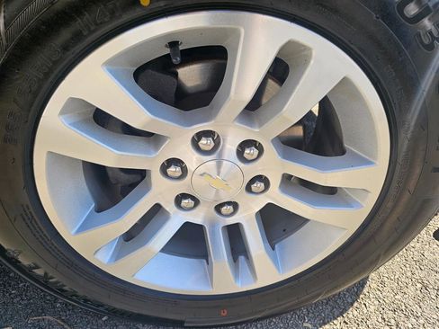 Used 2018 Chevrolet Tahoe LT image 15