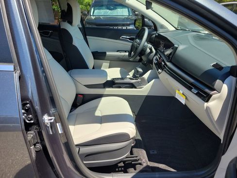 New 2026 Kia Sportage EX FWD image 7