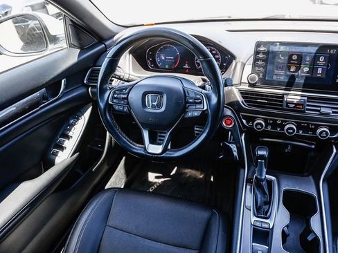 Used 2019 Honda Accord Sport image 17