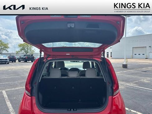 Used 2020 Kia Soul S FWD image 12
