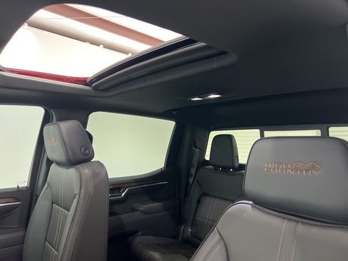 Used 2025 Chevrolet Silverado 1500 High Country w/ Z71 Off-Road Package image 18