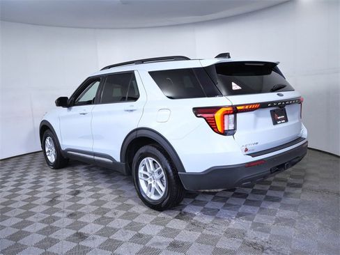 Used 2025 Ford Explorer Active image 6