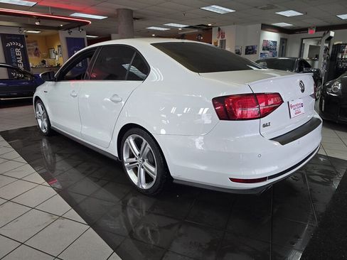 Used 2017 Volkswagen Jetta GLI FWD image 6