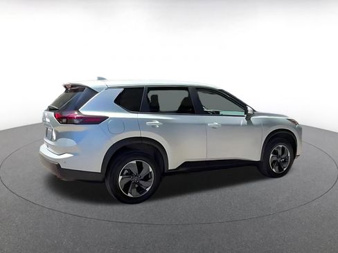 Used 2025 Nissan Rogue SV AWD/4WD image 14