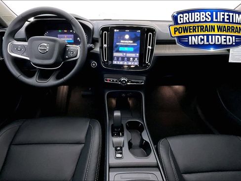 New 2026 Volvo XC40 B5 Core AWD/4WD image 7