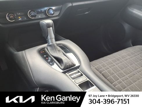 Used 2023 Honda HR-V LX image 17