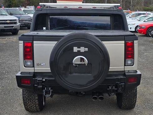 Used 2005 HUMMER H2 SUT w/ Preferred Equipment Group image 6