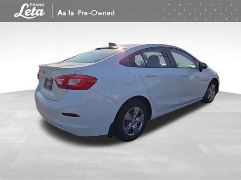 Used 2017 Chevrolet Cruze LS image 10