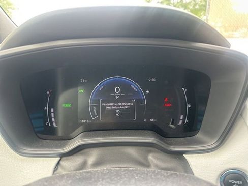 Used 2025 Toyota Corolla SE w/ SE Premium Package FWD image 13