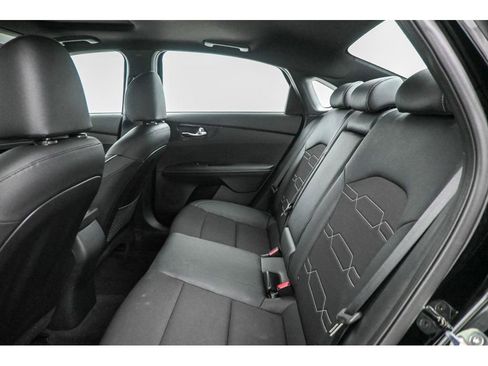 Used 2024 Kia Forte GT-Line w/ GT-Line Premium Package image 19