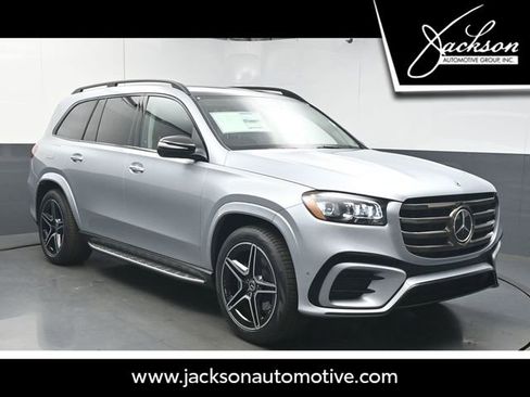Used 2026 Mercedes-Benz GLS 450 4MATIC image 1