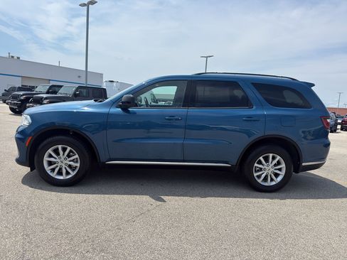 Used 2024 Dodge Durango SXT AWD/4WD image 6