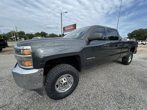 Used 2017 Chevrolet Silverado 2500 W/T AWD/4WD image 1