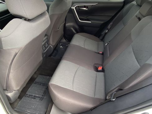 Used 2025 Toyota RAV4 XLE FWD image 13
