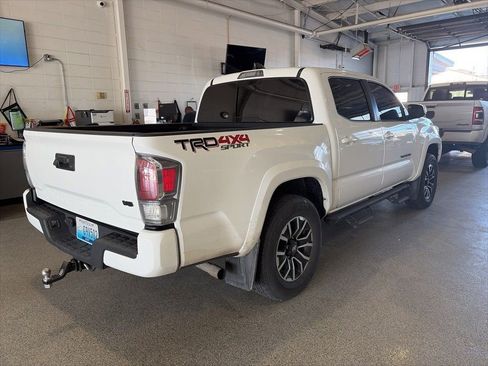 Used 2023 Toyota Tacoma TRD Sport image 3