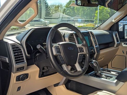 Used 2016 Ford F150 Lariat AWD/4WD image 9