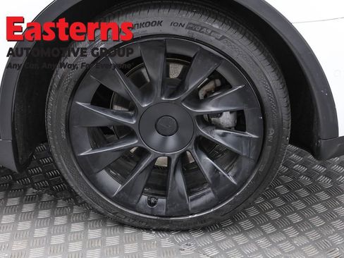 Used 2020 Tesla Model Y Long Range image 29