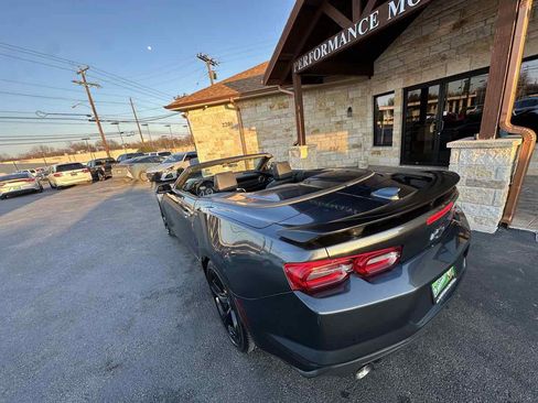 Used 2021 Chevrolet Camaro LT image 9