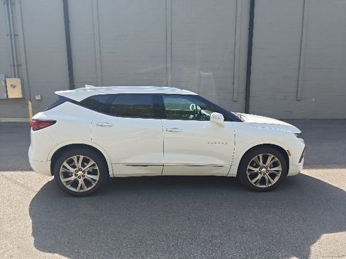 Used 2019 Chevrolet Blazer Premier w/ Sun and Wheels Package image 2