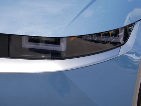 Certified 2024 Hyundai Ioniq 5 Limited AWD/4WD image 16