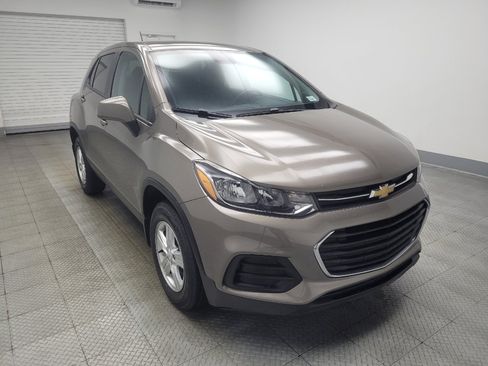 Used 2020 Chevrolet Trax LS w/ Tint and Cruise Package AWD/4WD image 13