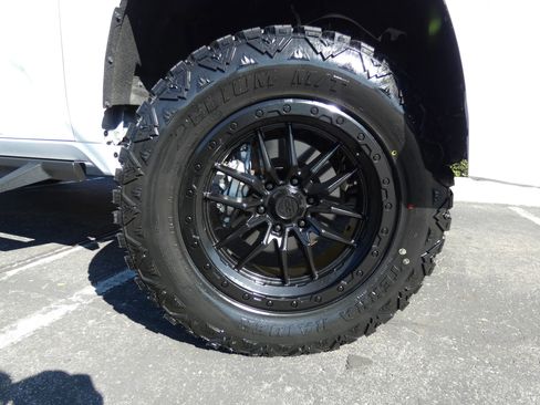 Used 2025 Toyota Tundra SR image 19