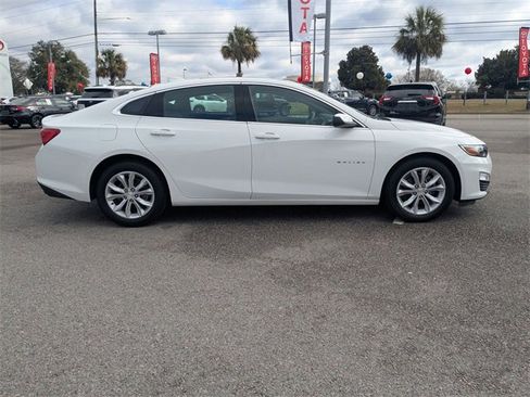 Used 2024 Chevrolet Malibu LT image 2