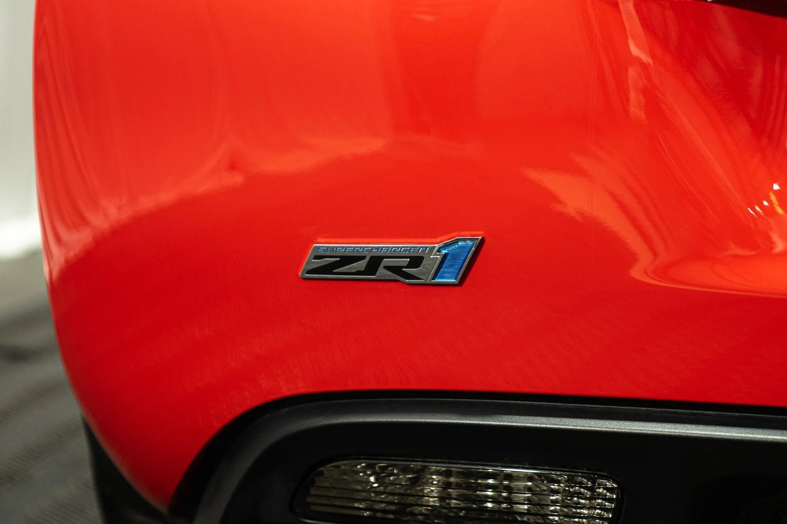 Used 2010 Chevrolet Corvette ZR1 w/ Preferred Equipment Group RWD image 9