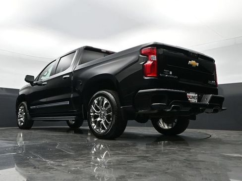Used 2025 Chevrolet Silverado 1500 High Country AWD/4WD image 51