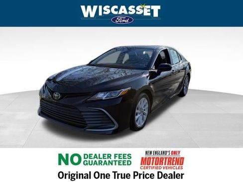 Used 2024 Toyota Camry LE image 11