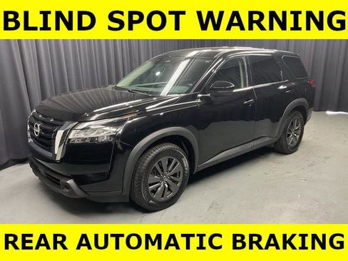 Used 2022 Nissan Pathfinder S AWD/4WD image 2