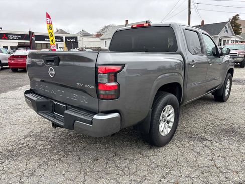 Used 2024 Nissan Frontier SV w/ Tow Package AWD/4WD image 5