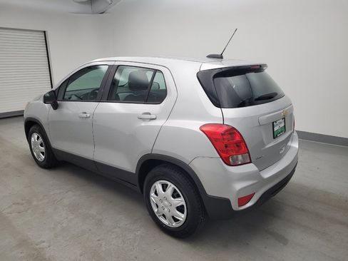 Used 2017 Chevrolet Trax LS FWD image 3