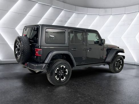 Used 2025 Jeep Wrangler Unlimited Rubicon image 4