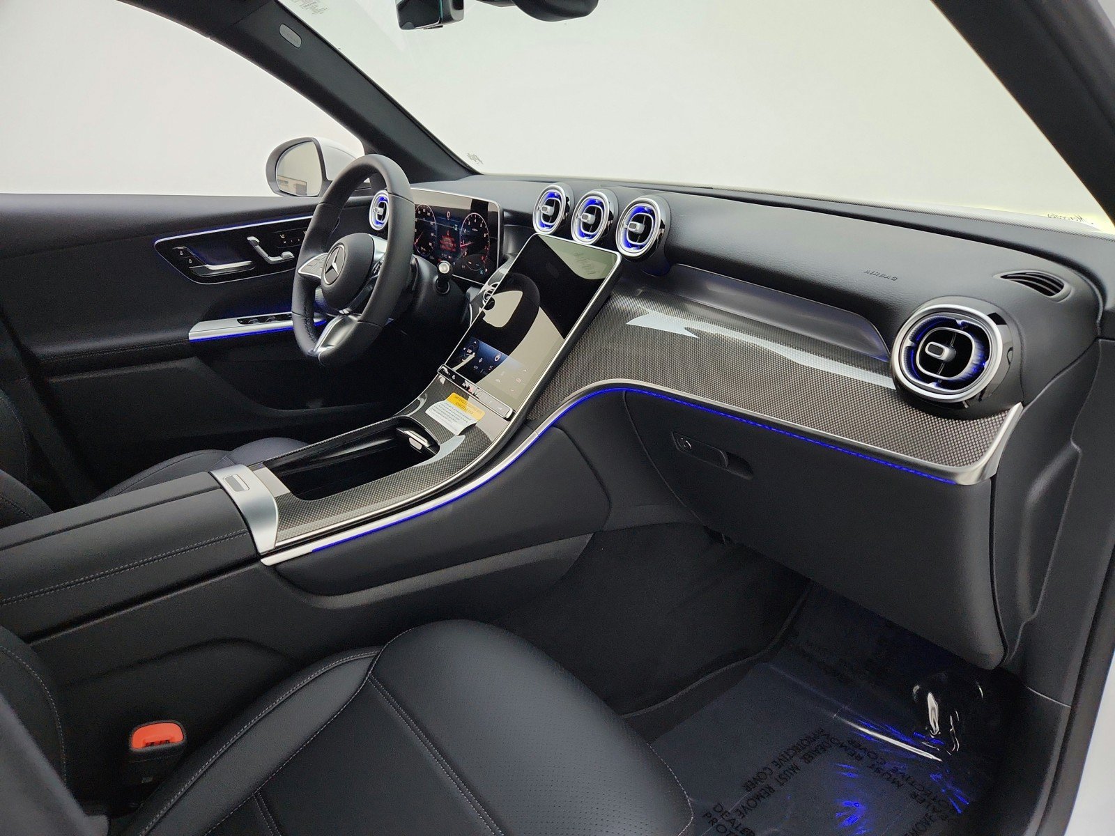 Used 2026 Mercedes-Benz GLC 300 image 25