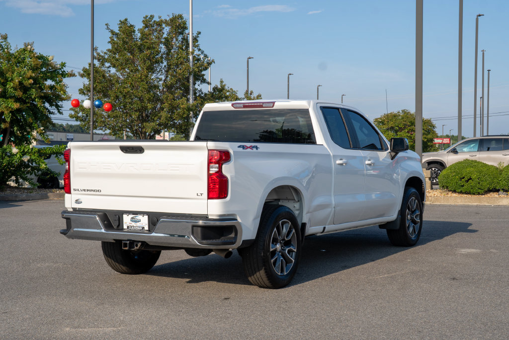 Used 2023 Chevrolet Silverado 1500 LT AWD/4WD image 7