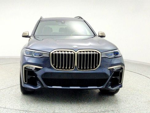 Used 2022 BMW X7 M50i w/ Executive Package image 2