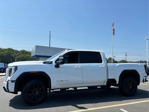 Used 2024 GMC Sierra 2500 AT4 w/ AT4 Premium Plus Package image 6