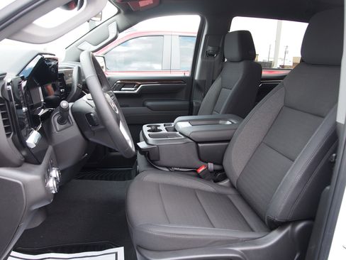 Used 2025 GMC Sierra 1500 Elevation image 12