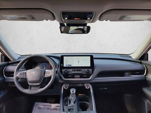 Used 2026 Toyota Grand Highlander AWD image 19