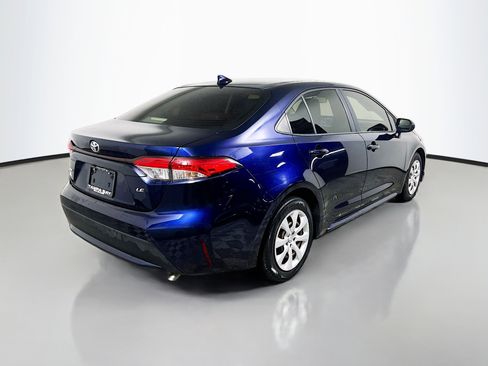 Used 2021 Toyota Corolla LE FWD image 4